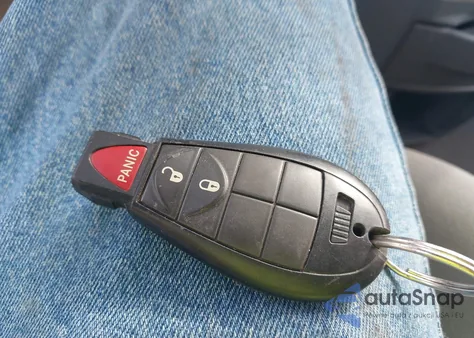 2010 Chrysler Town & Country Touring z USA, uszkodzony, nr VIN 2A4RR5DX8AR395323